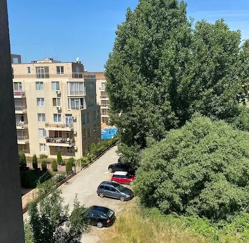 Апартамент 2 Bedroom At Kasandra